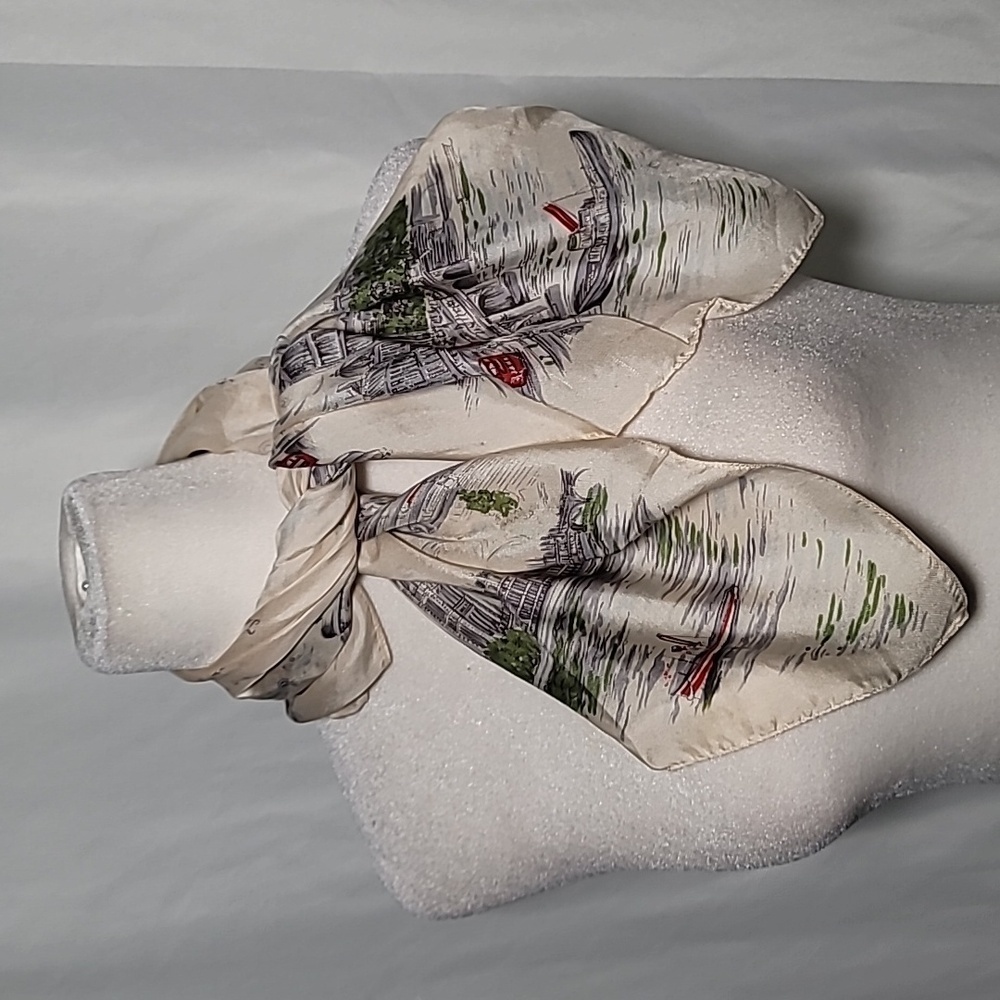 ♥️SILK  Scarf   print some england palaces